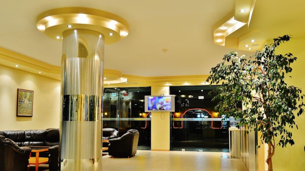 Aktinia Hotel 3*